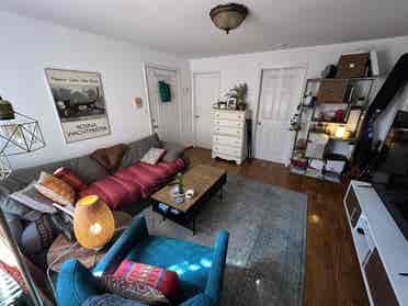 Large Room w/ Bathroom Near L Train