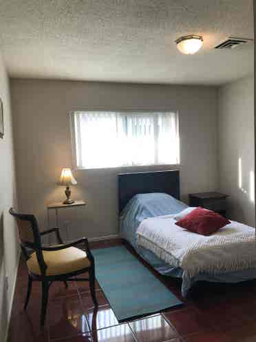 PRIVADE ROOM FOR MONTLHY RENT