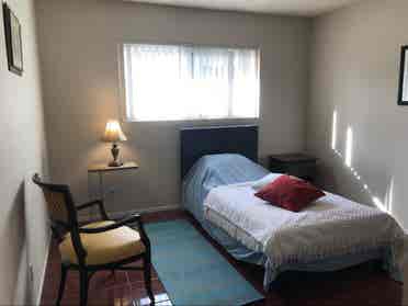 PRIVADE ROOM FOR MONTLHY RENT