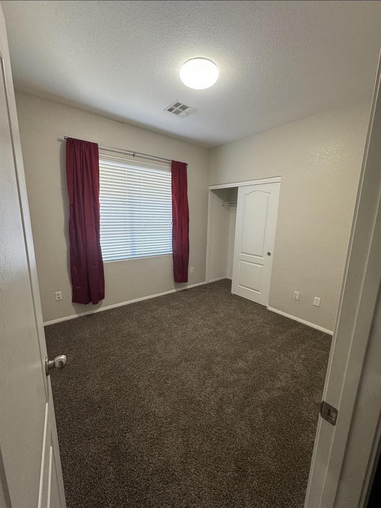 Private rooms for rent