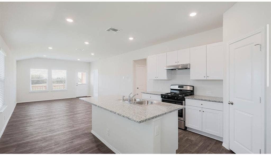 Room available in brand new build