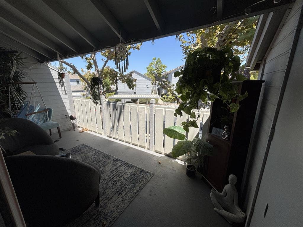 Looking for Roommate