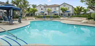Looking for Roommate