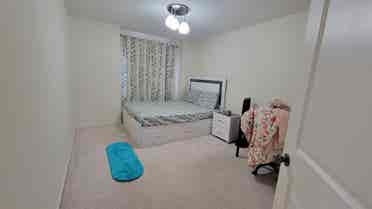 Room for rent Ajax Private/Sharing