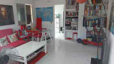 Habitación amueblada de