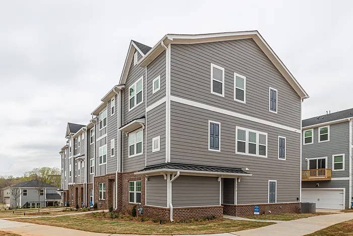 4 BR in Charlotte
