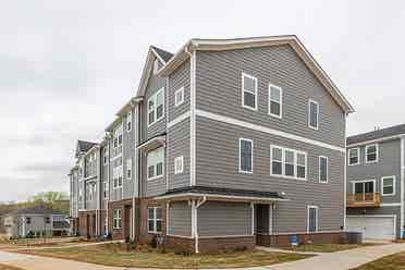 4 BR in Charlotte