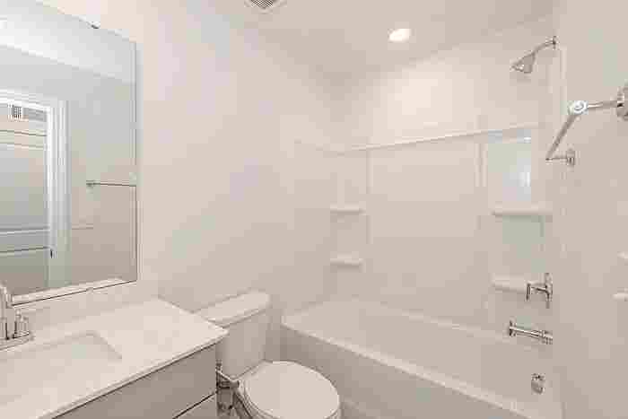 4 BR in Charlotte