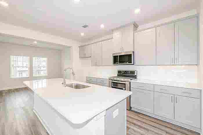 4 BR in Charlotte