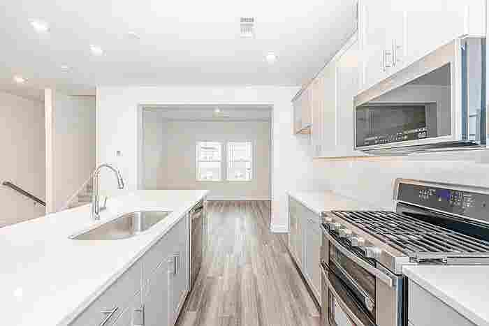 4 BR in Charlotte