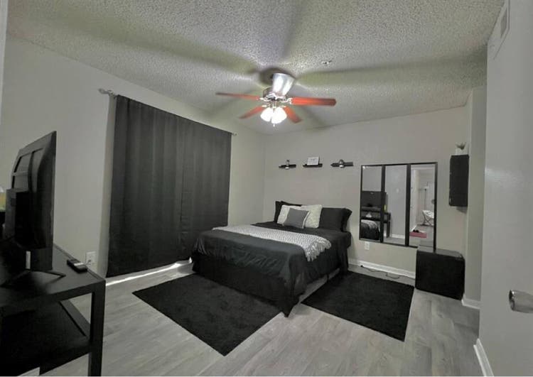 Room for rent in fort Myers