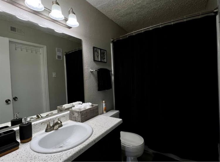 Room for rent in fort Myers