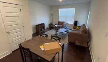 4 BR in Cary