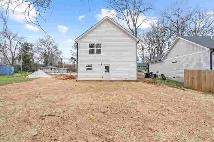 4 BR in Charlotte