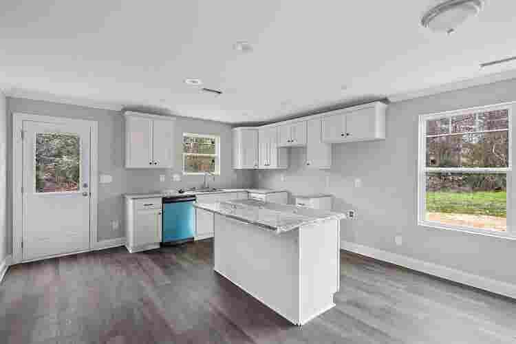 4 BR in Charlotte