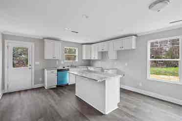 4 BR in Charlotte
