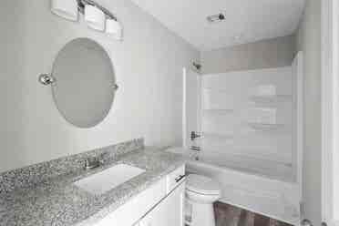 4 BR in Charlotte