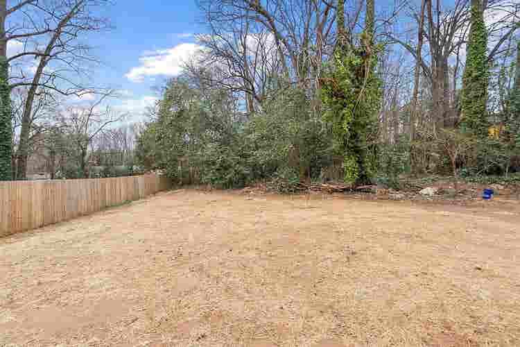 4 BR in Charlotte