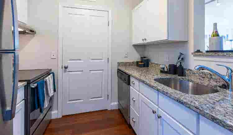 2 Rooms To Rent 1 Bath  Chelsea, MA