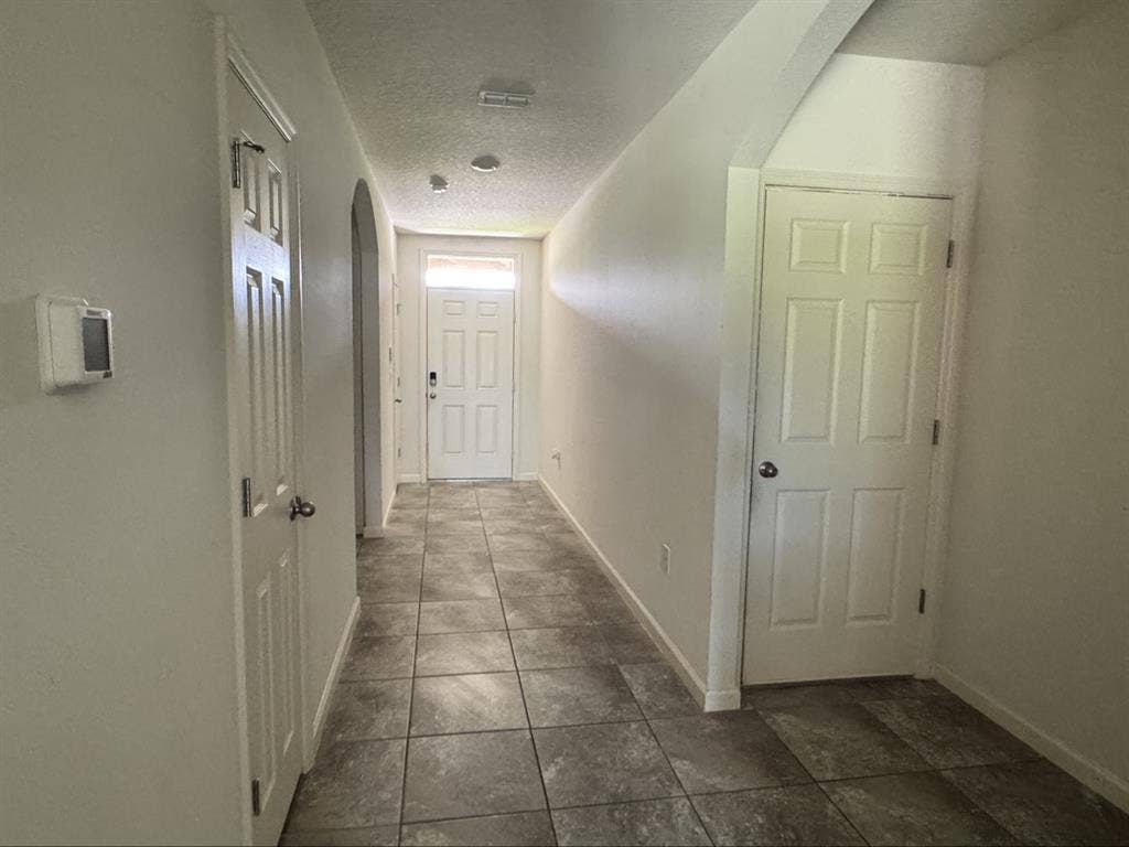 Room Available Now in SE Palm Bay