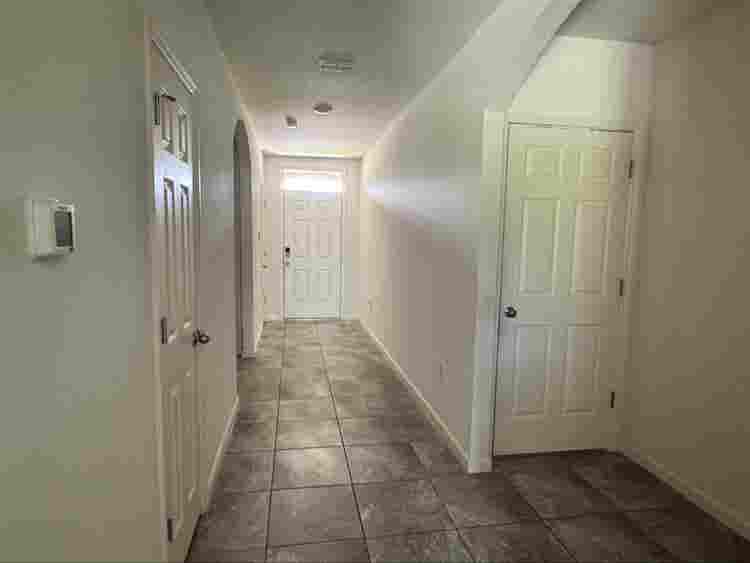 Room Available Now in SE Palm Bay