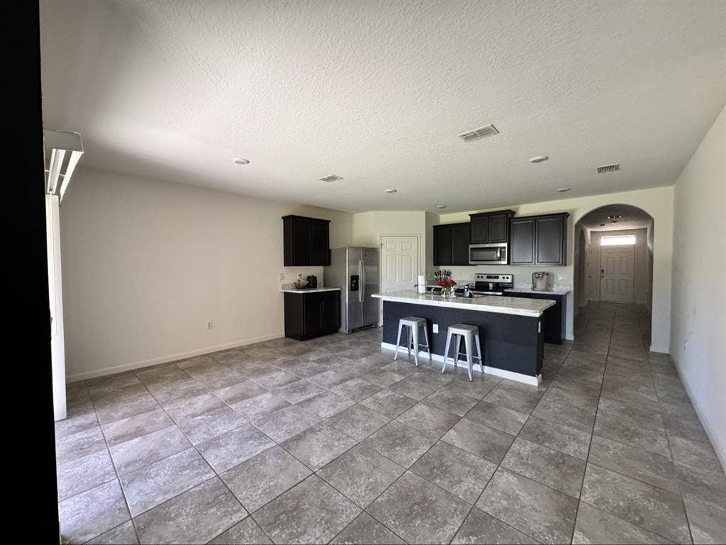 Room Available Now in SE Palm Bay