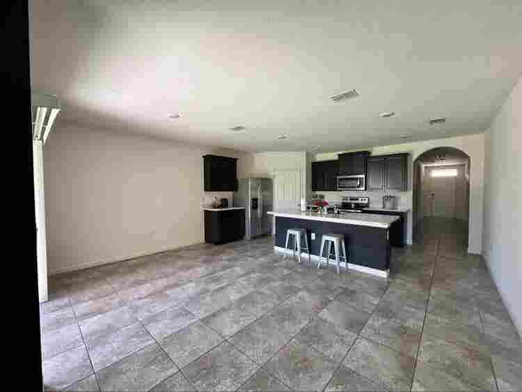 Room Available Now in SE Palm Bay