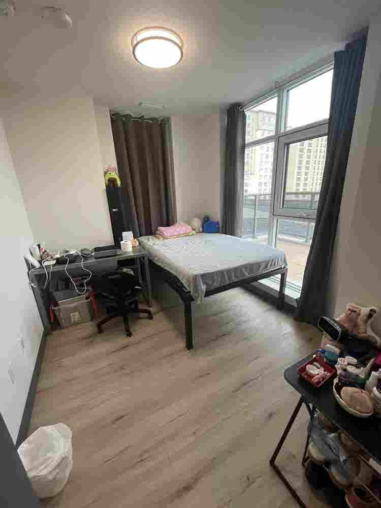 Apartment for Takeover