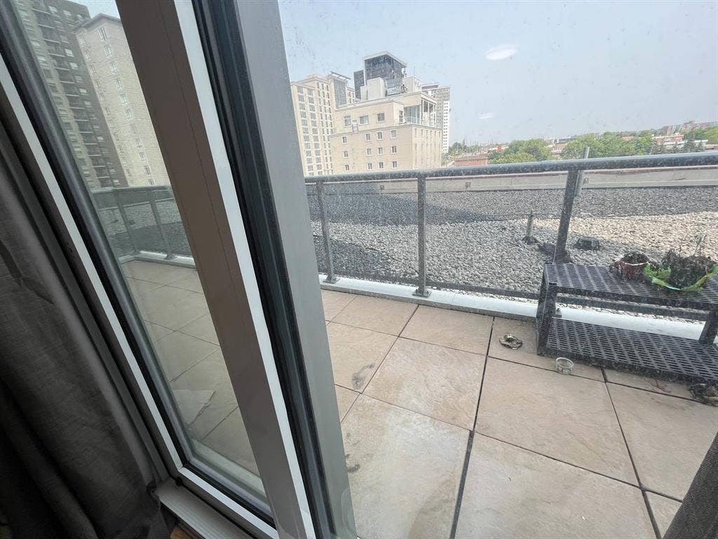 Apartment for Takeover