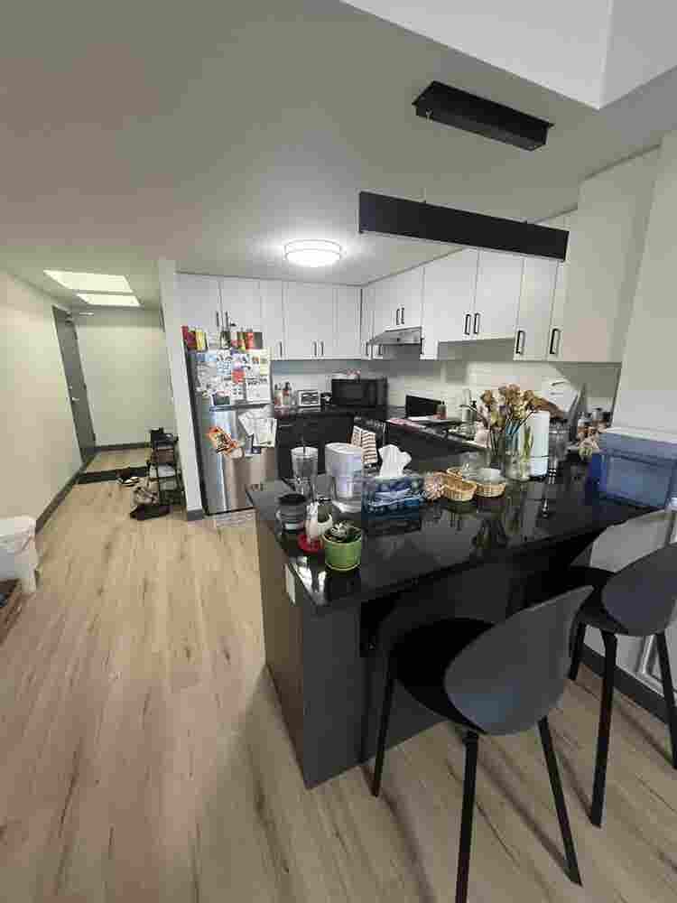 Apartment for Takeover