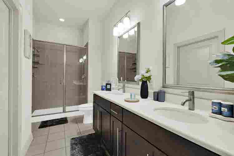 Furnished BA w/Pool & Gym