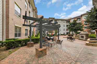 Furnished BA w/Pool & Gym