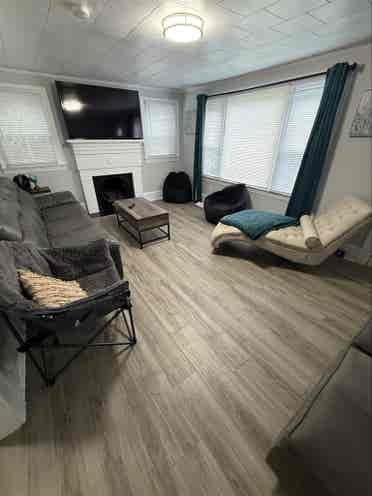 2Rooms open- females 
only please