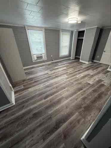 2Rooms open- females 
only please