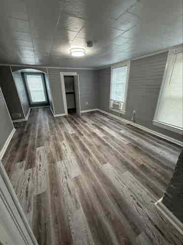 2Rooms open- females 
only please