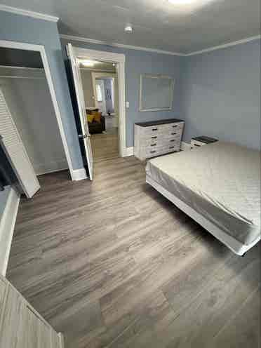 2Rooms open- females 
only please