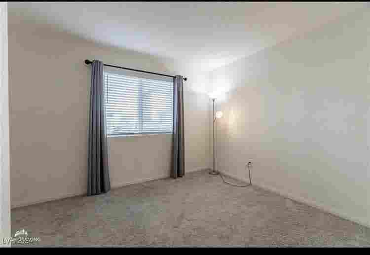 Room for rent north Las Vegas Dec 1