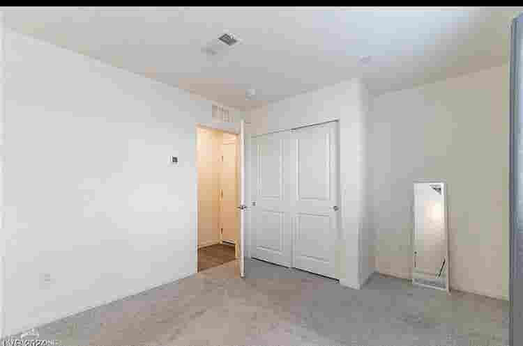 Room for rent north Las Vegas Dec 1