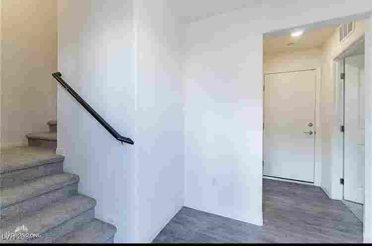 Room for rent north Las Vegas Dec 1