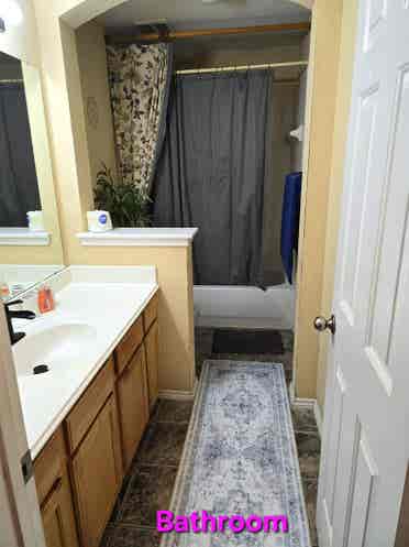 Un- or Furnished Room Frisco TX