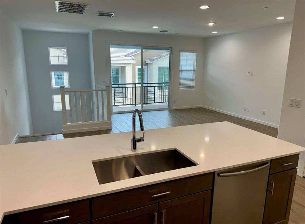 New Mesa TownHome for rent