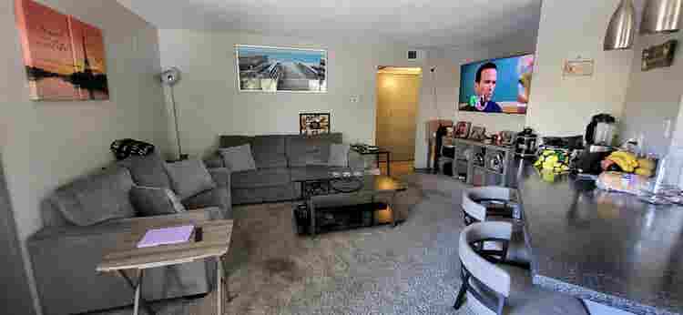 Spacious Room Available Female Only