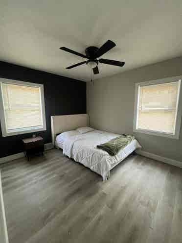 Looking for female roommate