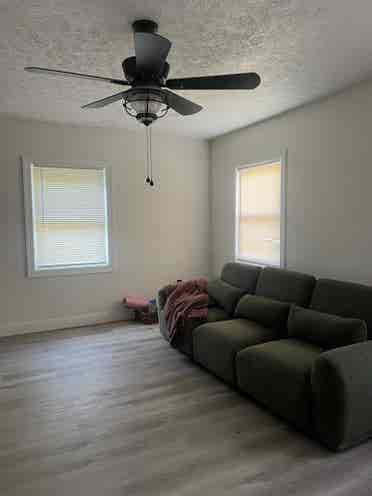 Looking for female roommate