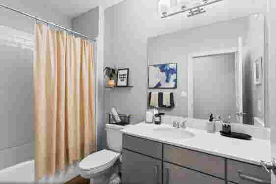 Luxury Cheap Apt (Co-Ed)