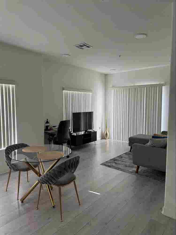 Female roommate wanted 2bd/ba