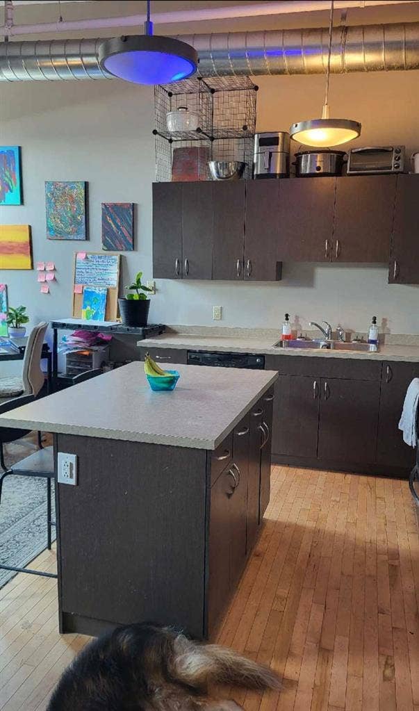 Luxury apartment-exchange district
