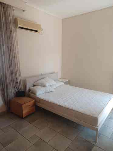 Looking for 2 Roommates