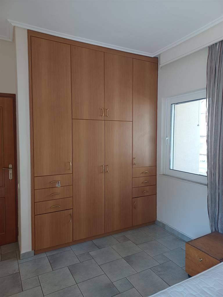 Looking for 2 Roommates