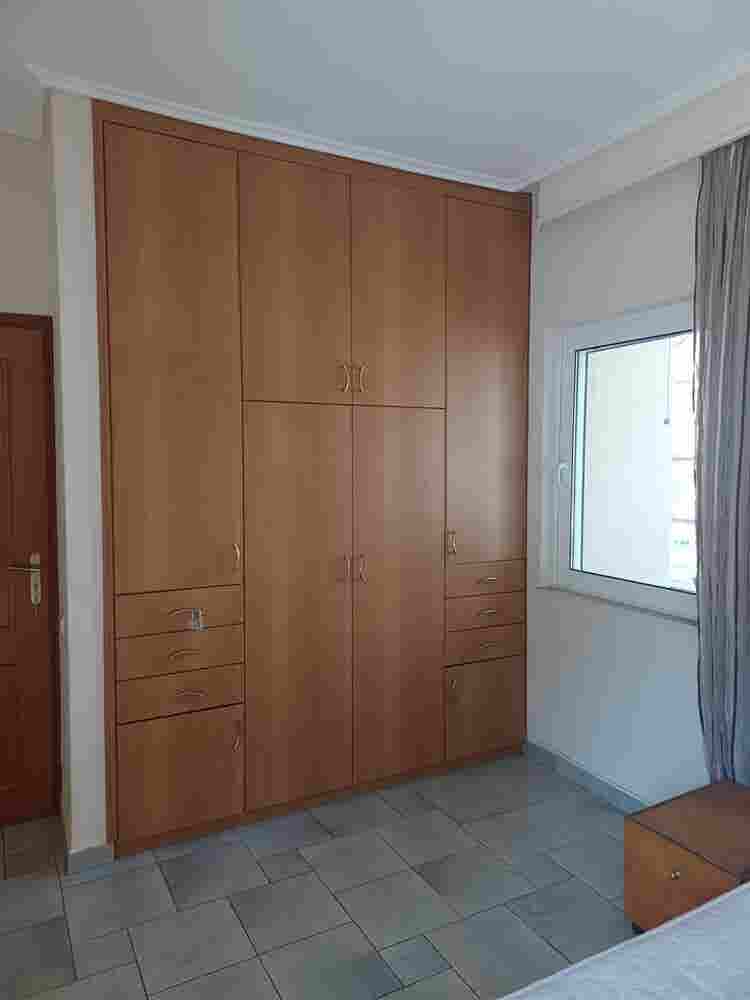 Looking for 2 Roommates